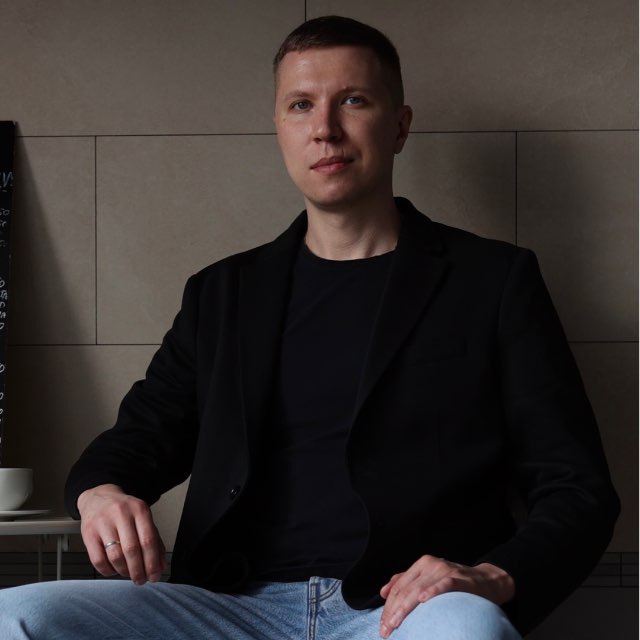 Артём Медведев